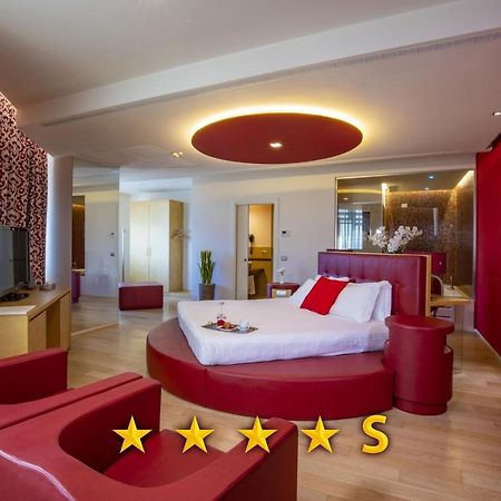 Hotel Glamour Басано дел Грапа Екстериор снимка