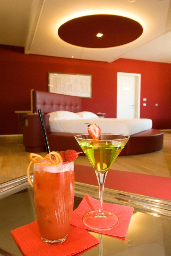 Hotel Glamour Басано дел Грапа Екстериор снимка