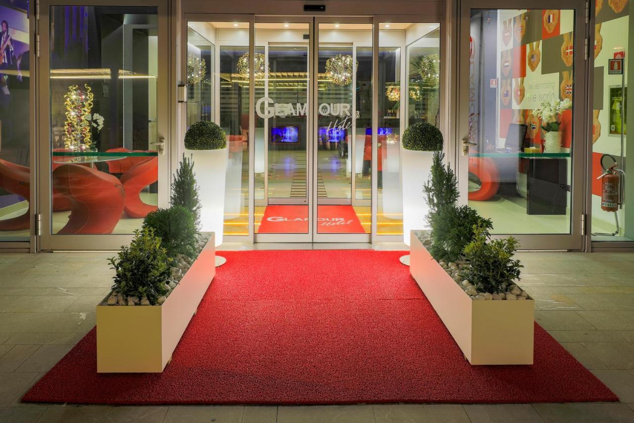 Hotel Glamour Басано дел Грапа Екстериор снимка