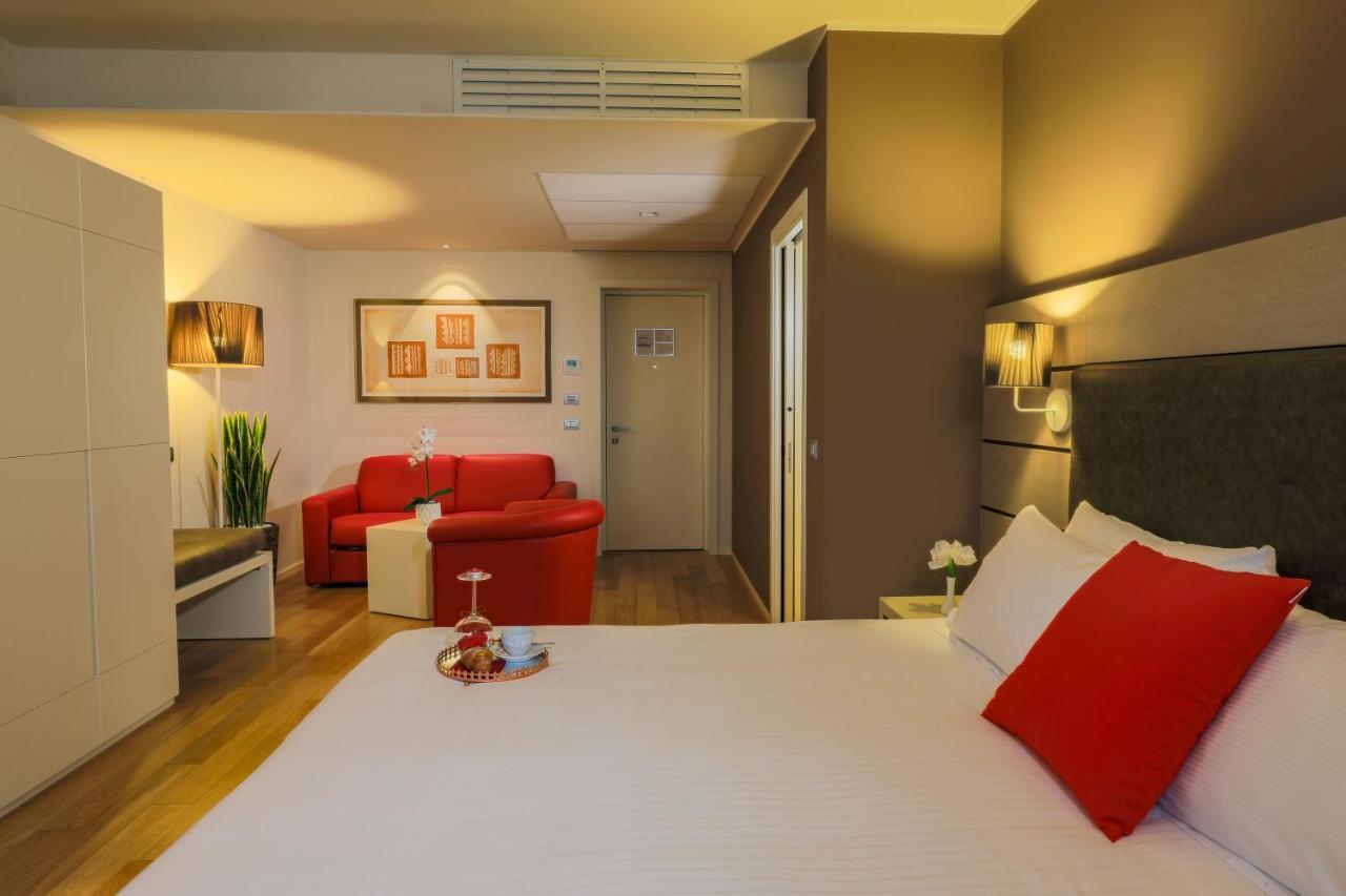 Hotel Glamour Басано дел Грапа Екстериор снимка